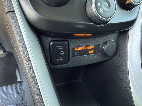 Used 2020 Chevrolet Trax LS FWD image 28