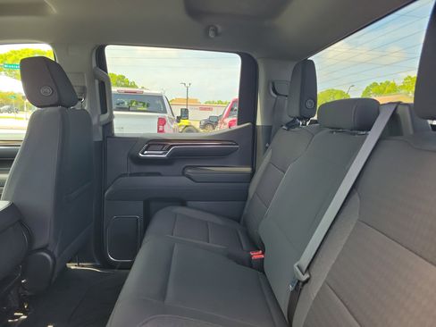 Used 2023 Chevrolet Silverado 1500 LT w/ Protection Package AWD/4WD image 10