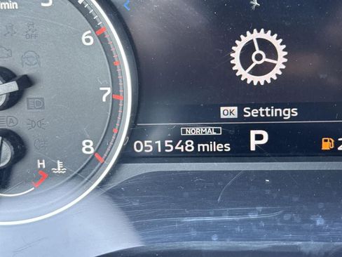 Used 2024 Mitsubishi Outlander SE image 17