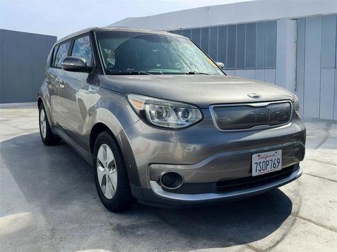 Used 2016 Kia Soul EV image 14