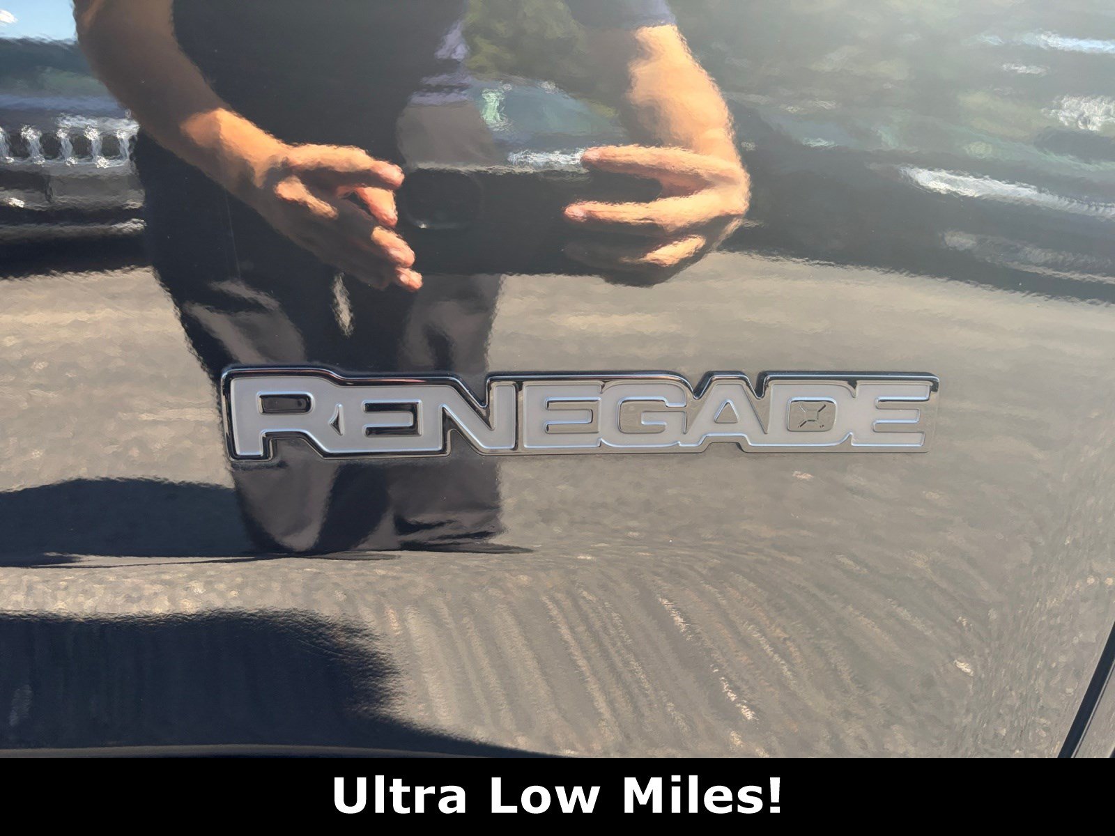 Used 2017 Jeep Renegade Altitude AWD/4WD image 30