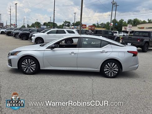 Used 2024 Nissan Altima 2.5 SV FWD image 4