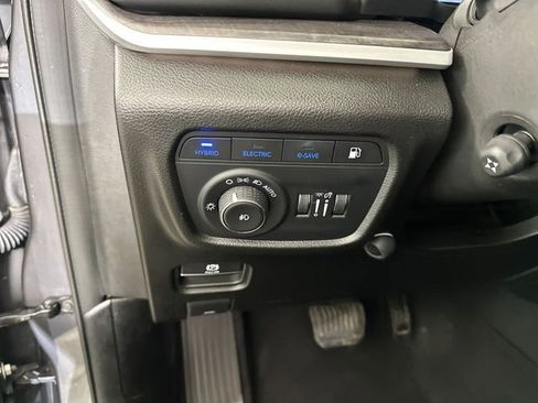 Used 2023 Jeep Grand Cherokee 30th Anniversary AWD/4WD image 19