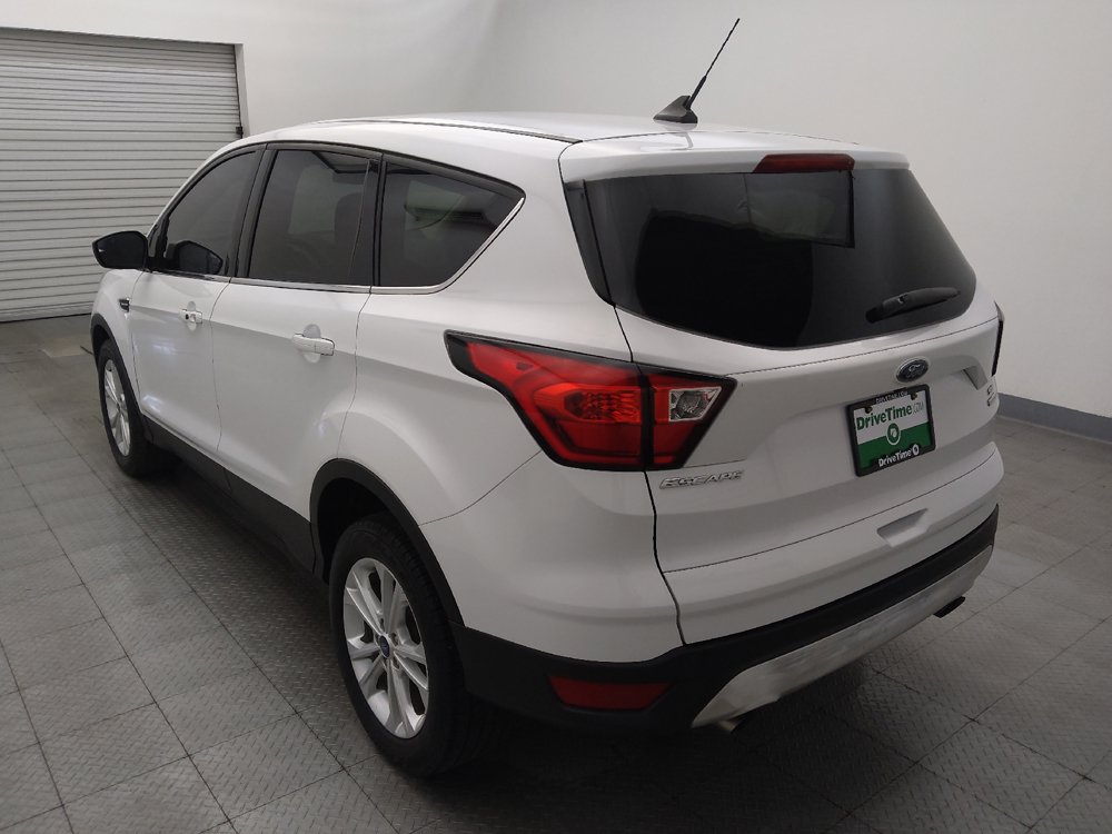 Used 2019 Ford Escape SE FWD image 5