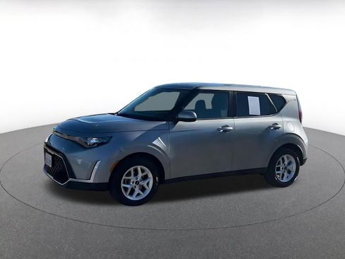Used 2025 Kia Soul LX w/ LX Technology Package image 7