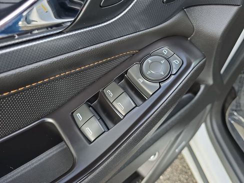 Used 2018 Chevrolet Traverse Premier image 29