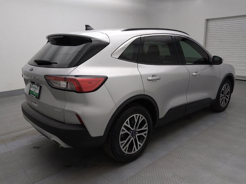 Used 2020 Ford Escape SEL image 9