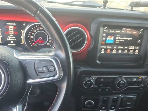 Used 2020 Jeep Wrangler Rubicon AWD/4WD image 3