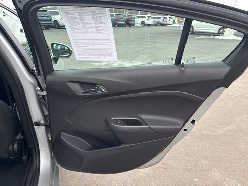 Used 2019 Chevrolet Cruze LS image 33