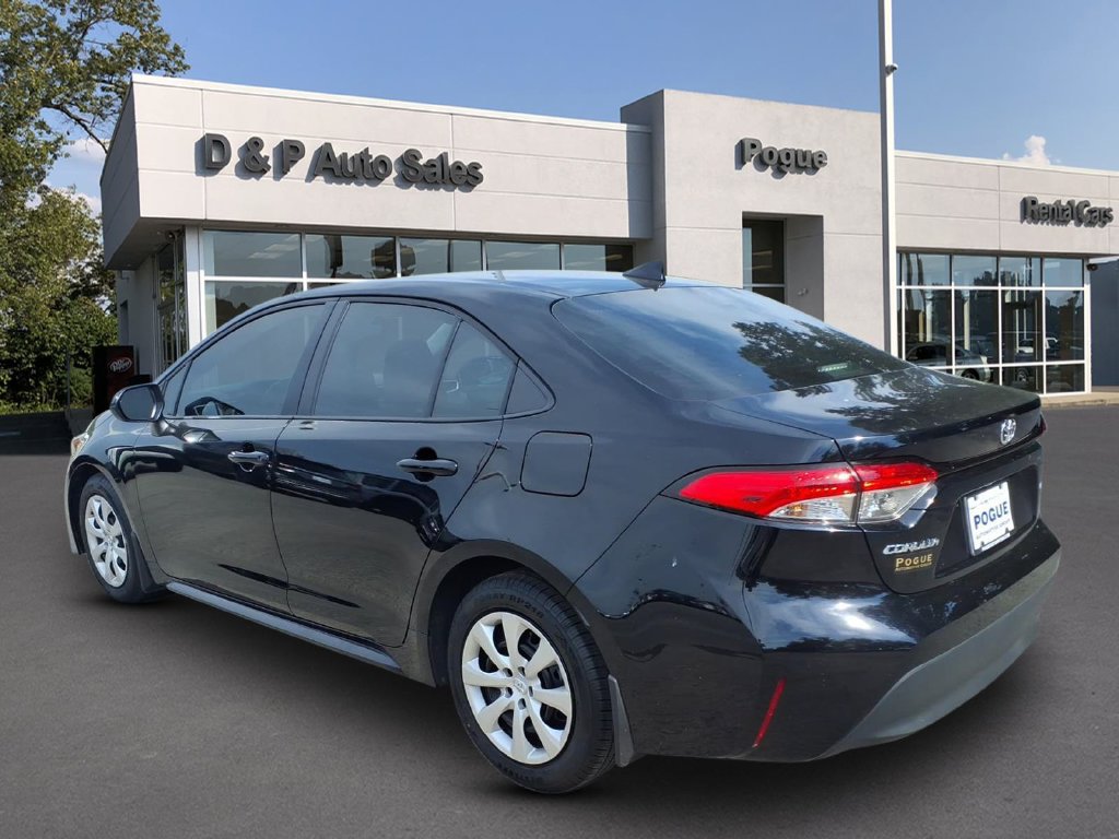 Used 2025 Toyota Corolla LE FWD image 3