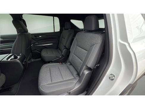 New 2026 Chevrolet Traverse LT w/ Driver Confidence Package AWD/4WD image 28