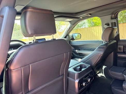 Used 2024 Ford Expedition Max Platinum AWD/4WD image 24