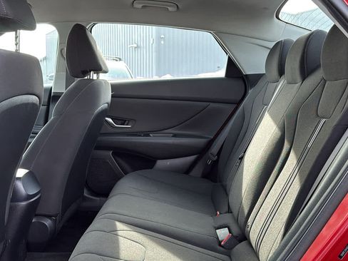 Used 2023 Hyundai Elantra SEL w/ Convenience Package image 24