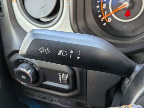 Used 2024 Jeep Wrangler Sport AWD/4WD image 24