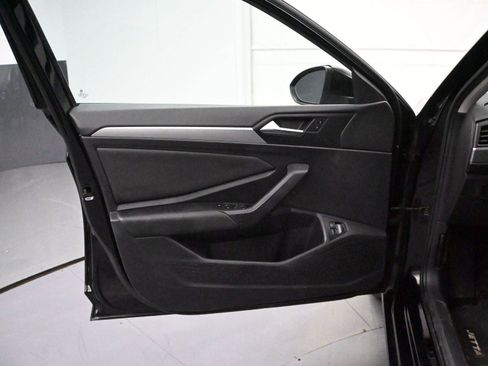 Used 2021 Volkswagen Jetta S image 7