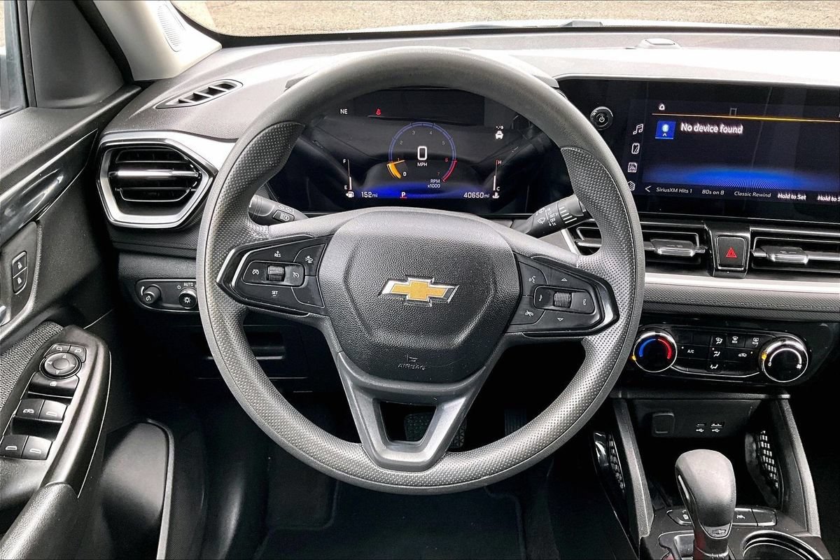 Used 2024 Chevrolet TrailBlazer LT FWD image 21