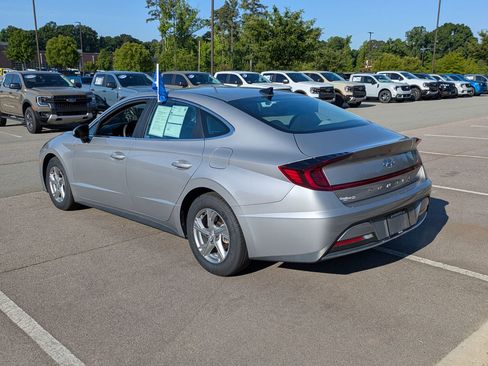 Used 2023 Hyundai Sonata SE w/ Cargo Package FWD image 6