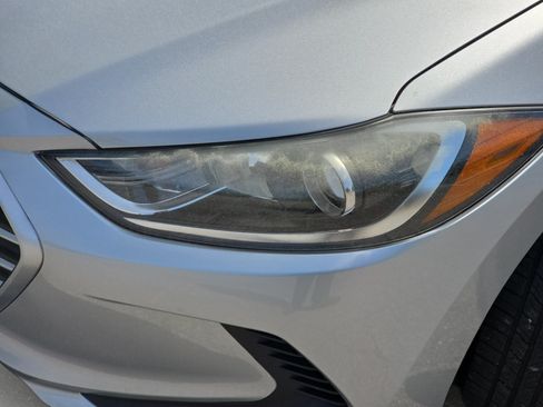 Used 2018 Hyundai Elantra SEL FWD image 29