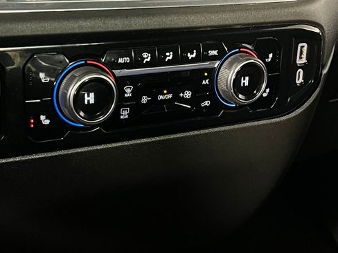 Used 2024 Chevrolet Silverado 2500 LTZ image 20