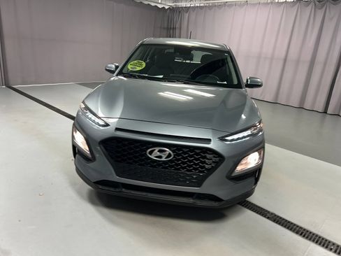 Used 2021 Hyundai Kona SE FWD image 2
