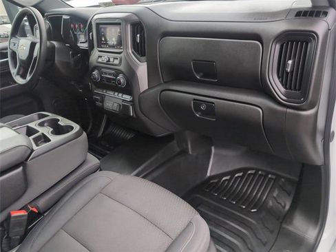 Used 2024 Chevrolet Silverado 2500 W/T w/ WT Convenience Package image 27