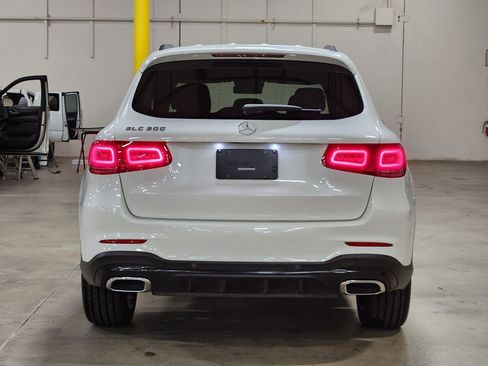 Used 2022 Mercedes-Benz GLC 300 image 10