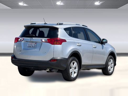 Used 2014 Toyota RAV4 XLE FWD image 9