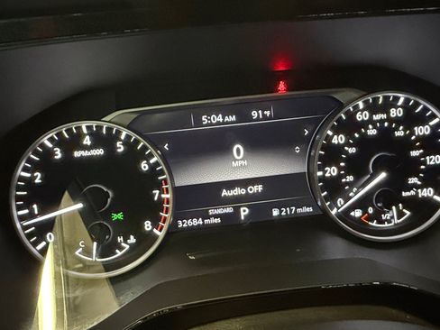Used 2022 Nissan Pathfinder S FWD image 19