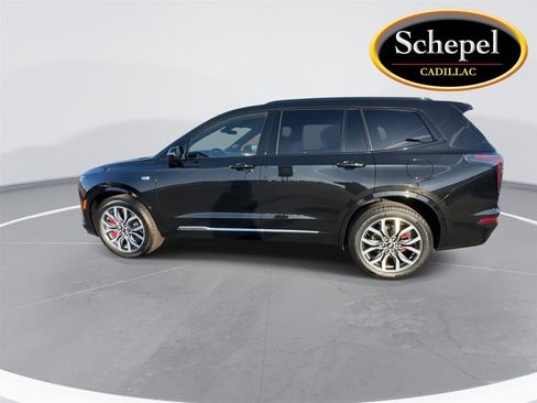 Certified 2024 Cadillac XT6 Sport w/ LPO, Floor Liner Package AWD/4WD image 5