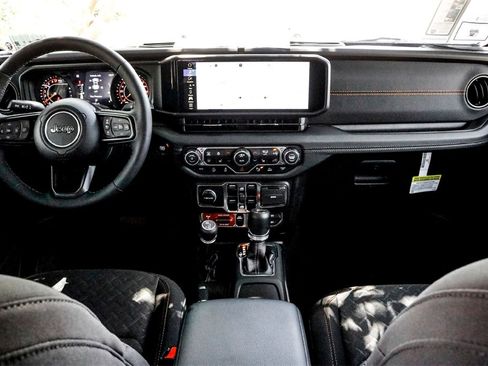 New 2025 Jeep Gladiator Mojave w/ Safety Group image 22