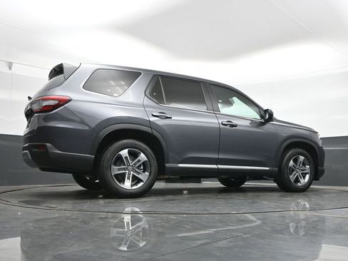 Used 2025 Honda Pilot EX-L image 38