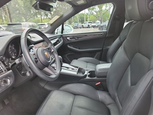 Used 2022 Porsche Macan AWD/4WD image 12