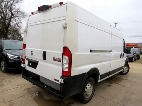 Used 2020 RAM ProMaster 2500 w/ Interior Convenience Group image 4