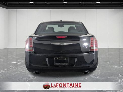 Used 2014 Chrysler 300 S image 4
