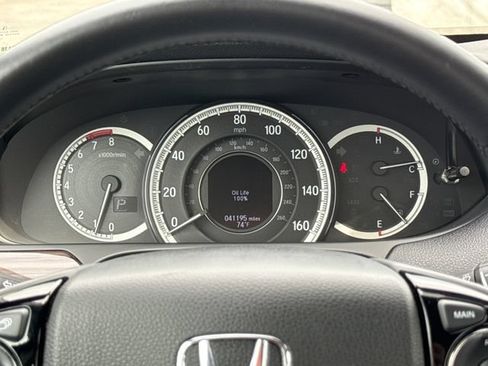 Used 2017 Honda Accord EX-L image 12