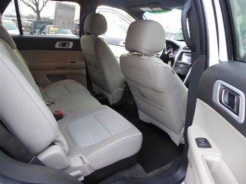 Used 2013 Ford Explorer XLT image 18