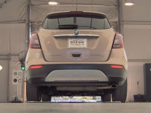 Used 2018 Buick Encore Preferred image 5