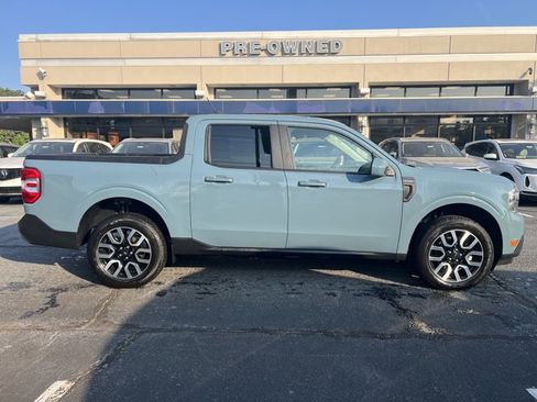 Used 2023 Ford Maverick Lariat FWD image 6