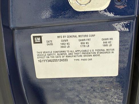 Used 2005 Chevrolet Corvette Convertible RWD image 17