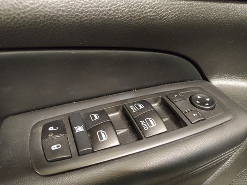 Used 2021 Jeep Grand Cherokee Limited w/ Luxury Group II AWD/4WD image 27