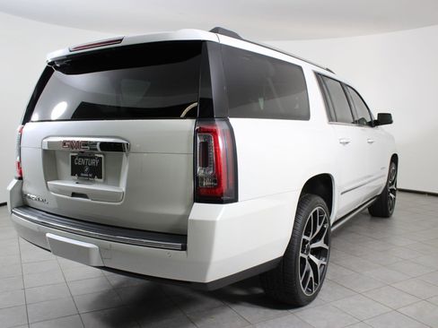 Used 2019 GMC Yukon XL Denali image 9