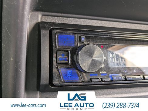 Used 1998 Chevrolet Tracker 4WD Convertible image 16