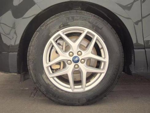 Used 2022 Ford Edge SEL w/ Convenience Package image 9