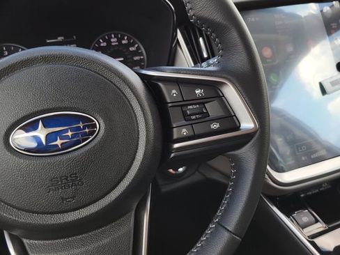 Used 2025 Subaru Outback Premium w/ Popular Package #1 AWD/4WD image 9