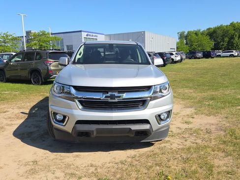 Used 2020 Chevrolet Colorado LT w/ Luxury Package AWD/4WD image 2
