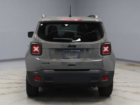 Used 2022 Jeep Renegade Altitude AWD/4WD image 10