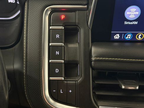Used 2021 GMC Yukon XL SLT RWD image 16