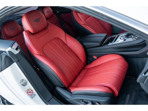 Used 2023 Bentley Continental GT V8 image 35