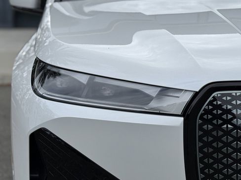 Used 2025 BMW iX xDrive50 image 12