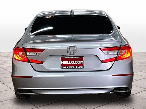 Used 2018 Honda Accord EX-L image 6